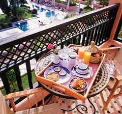 Petit dejeuner sur la terrase hotel marrakech - palmeraie golf palace