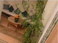 Petit coin salon Marrakech maisons h&ocirc;tes : Riad Sara srira