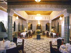 Palais d'h&ocirc;tes The Red House